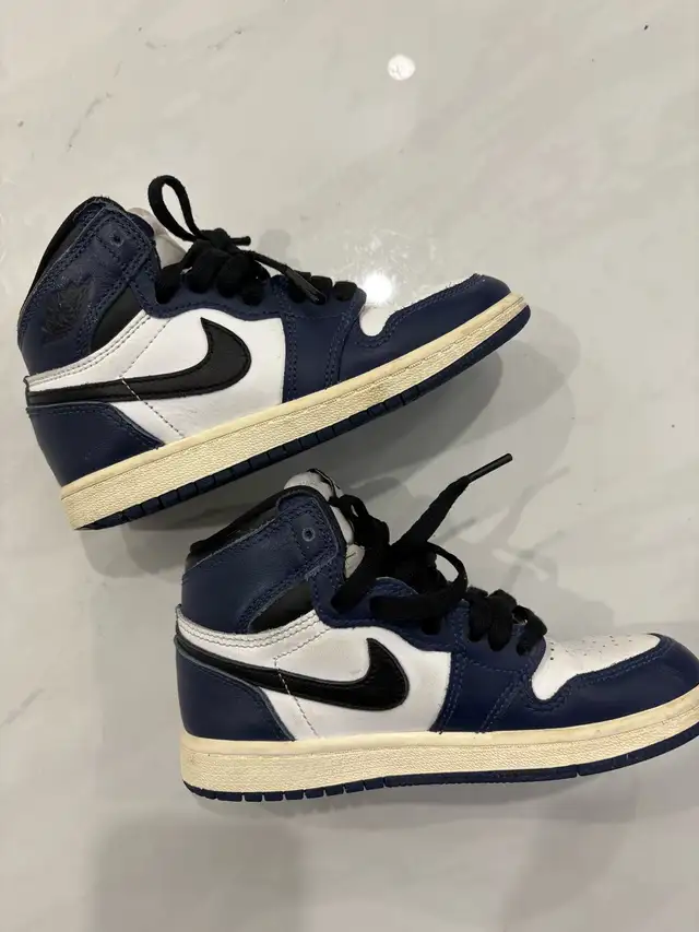 Nike Air Jordan 1 in Men's Shoes in Markham / York Region - Image 4