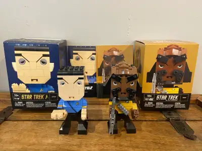 Mega Bloks Kubros Star Trek Spock and Worf, View more