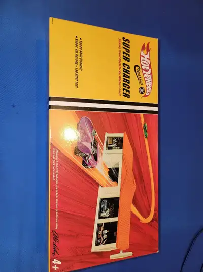 Hot Wheels : read the ad!, View more