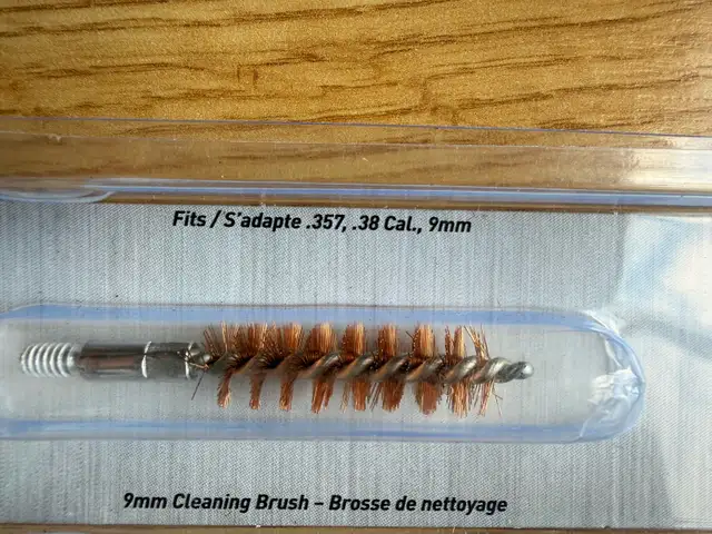 Cleaning Brush 9mm, 357, 38Cal Birchwood in Other in Gatineau - Image 3