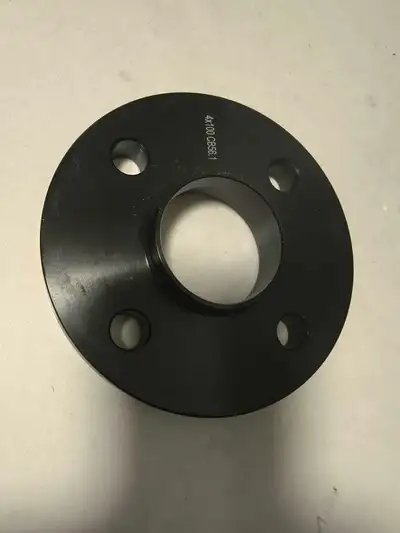 Will not reply to is it available or low ball offers! 15mm Hun centric billet wheel spacers for R53...
