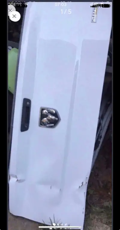 Haillons de dodge ram 2011 et +incluant caméra de recule d origine fillage d origine (vérifié photo...