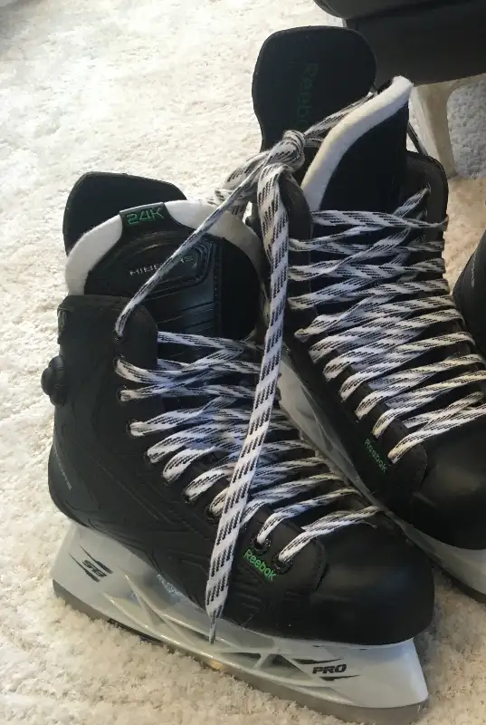 Reebok Pump Skates Size: Shoe 8Skate 6.5  $150 USED ONE TIME ONL in Hockey in Mississauga / Peel Region - Image 2