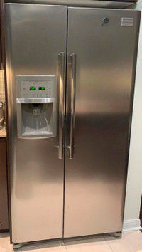 Frigidaire Professional 36″ Side by Side Refrigerator
