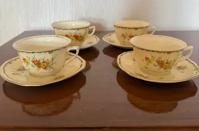 Vintage Royal Winton Tea Cups & Saucers. , View more