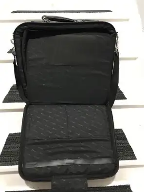 Targus Notepac Plus Laptop Carry Case - Black - 16-Inch - New in Laptop Accessories in Markham / York Region - Image 6