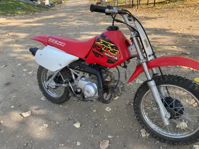2 dirtbikes for sale. HONDA IS SOLD First is a 2003 Honda xr 70. Has very little use and is in excel...