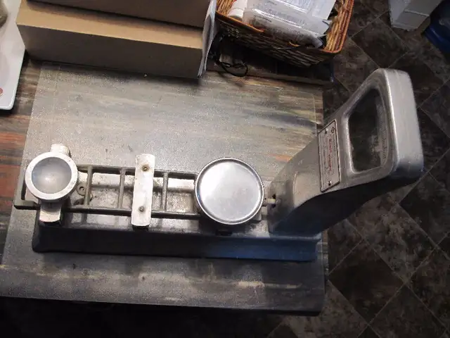 scale Exact weight vintage scale in Arts & Collectibles in Oshawa / Durham Region - Image 3