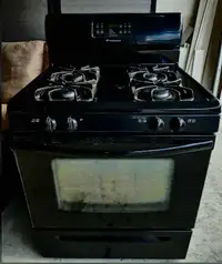 FREE DELIVERY!! Flawless Frigidaire Black Gas Stove / Oven $130