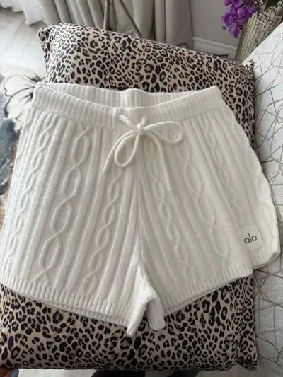 Alo shorts XS, View more