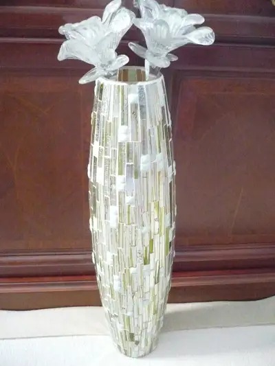 HOLLYWOOD REGENCY DECOR.  SPLIT GLASS TALL FLOWER VASE LIKE NEW, View more