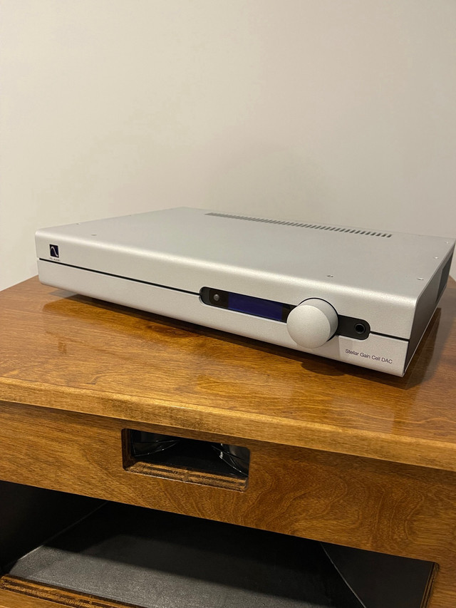 PS Audio Stellar Gain Cell DAC / Preamplifier in Stereo Systems & Home Theatre in St. John's