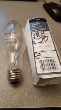 AMPOULE METAL HALIDE 70W 4000K E26 CLAIRE NEUF NEW MH70