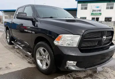 • 5.7L HEMI V8 (no HEMI tick) • Crew Cab, Short Box • 300,600 km (mostly highway driven) • Black ext...