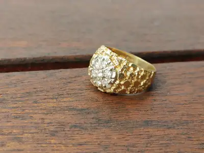 Bague pour homme sertie de 7 diamants haute qualité., View more