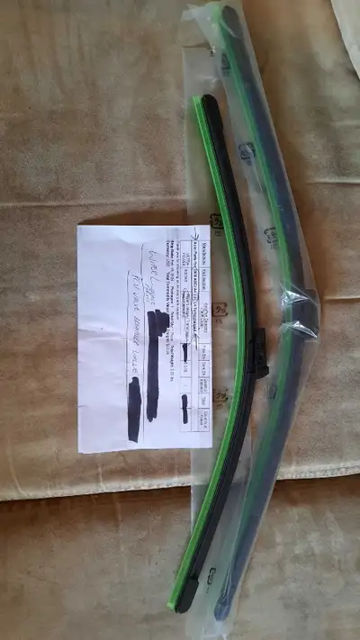 Windshield wiper pair 1-24" 1-20" Top lock mechanism. Was $40, View more