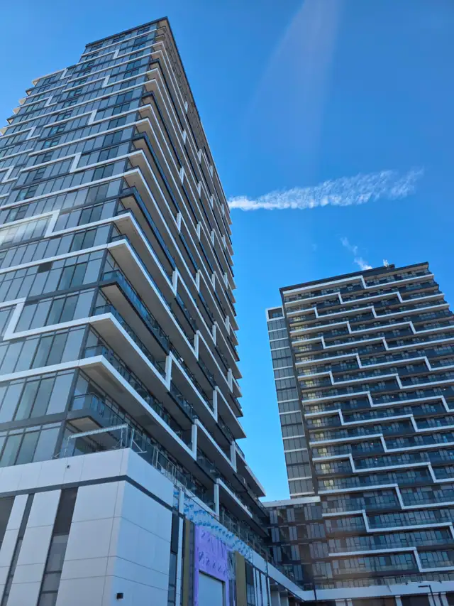 Brand-New, 1 Bedroom   Den, 2 Bathroom Condo - Markham - Lease