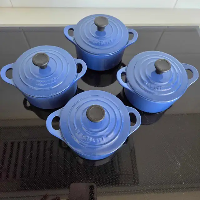 Vintage Le Creuset Cast Iron Mini Cocotte in Kitchen & Dining Wares in Calgary - Image 7