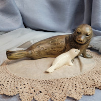 Goebel Seals Mom and Baby Large Figurine  36 816-09 West...