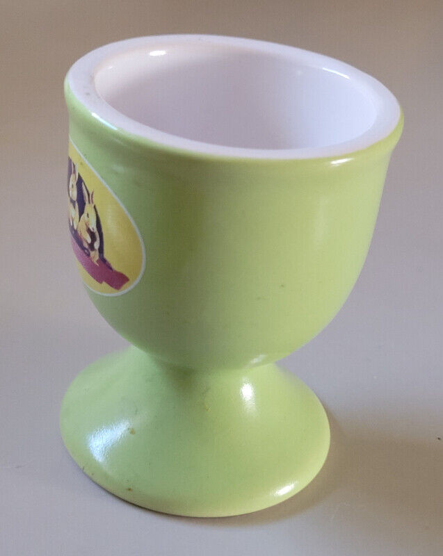 Vintage Laura Secord Green Ceramic Egg Cup with Bunnies in Arts & Collectibles in Oshawa / Durham Region - Image 4