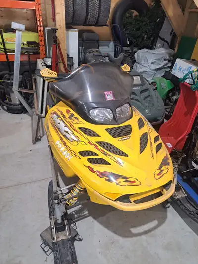 Selling 2 sleds, $4000 obo for both, the mxz has ownership starts and drives well, rotax 500 starts...