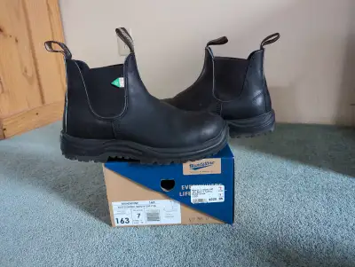 Blundstone Unisex work boots, View more