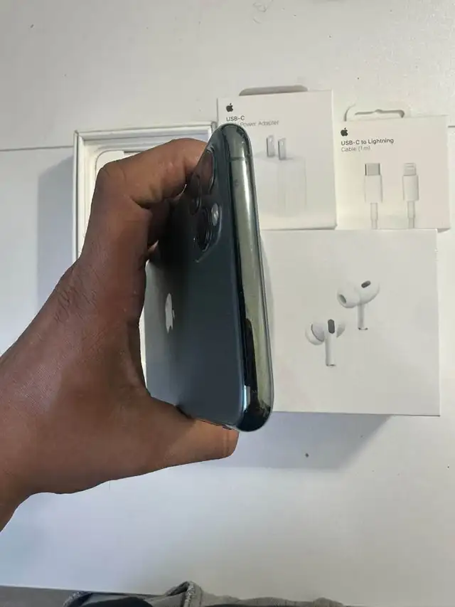 iPhone 11 Pro Max 64GB 100%BTRY Airdrops Fast Charger & Drop off | Cell ...