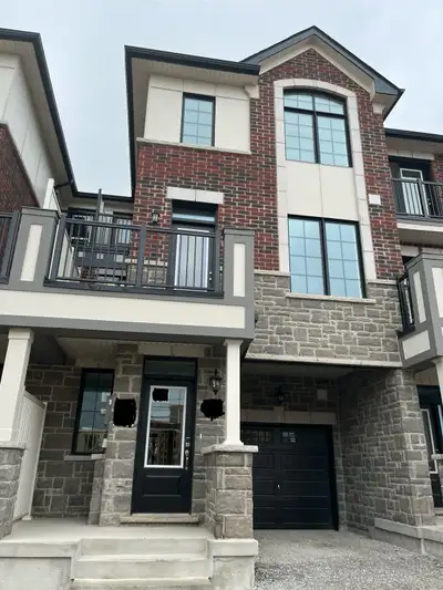 3 bedroom newly constructed townhouse  for rent