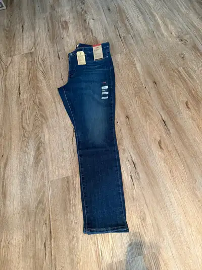 New Women’s Levi’s Jeans , View more