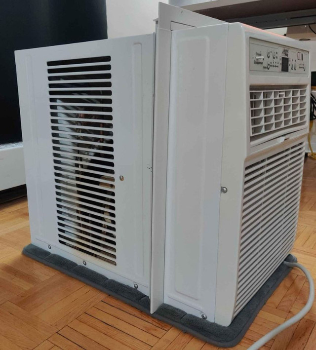 Arctic King 10,000 BTU Window Vertical Air Conditioner in Other in City of Toronto - Image 3