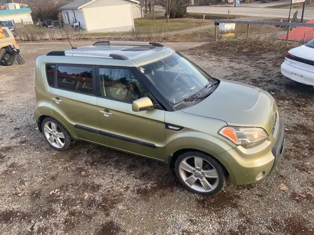 2011 KIA SOUL in Cars & Trucks in Nelson - Image 3