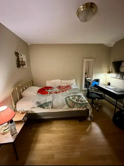 One room in a 4-bedroom conveniently located house available for short-term rental. It is located wi...
