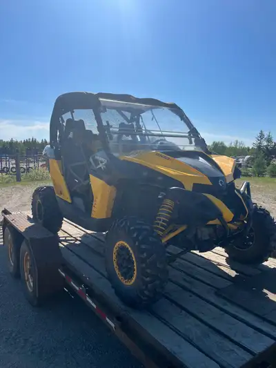Low mileage 4995.7km!!!! 2014 1000r xrs canam maverick ,spare belt,new battery, full tank of gas DM...