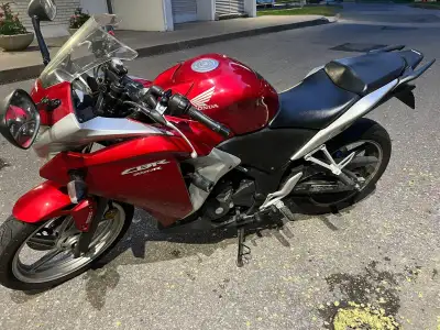 Bike for sale: 2012 Honda CBR250R – $2300 Available Now Low-CC, beginner-friendly, fuel-efficient sp...