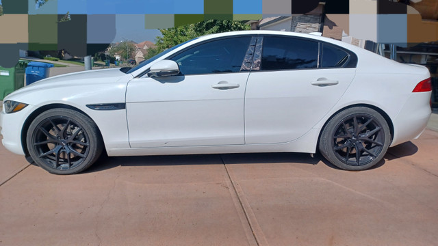 2017 Jaguar XE AWD in Cars & Trucks in Calgary - Image 2