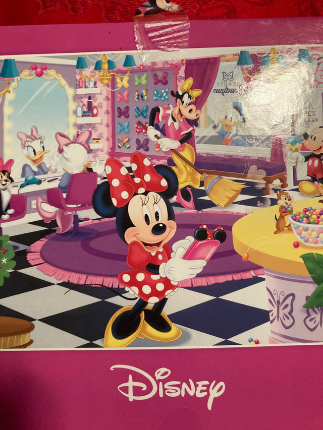 Disney Friends 200 piece puzzle  in Toys & Games in Cambridge - Image 4