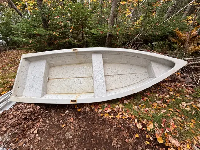 10’ Rowboat in Canoes, Kayaks & Paddles in City of Halifax - Image 4