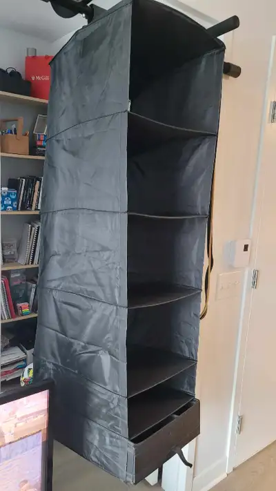 Rangement IKEA SKUBB (prix original 13.99$) avec compartiment (prix original 7.99$) Prix pour les de...