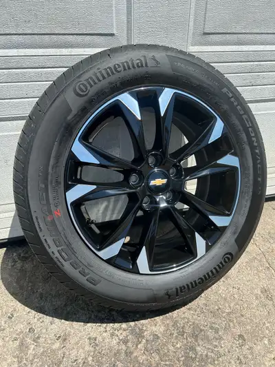 FIRM PRICE ! rims and tires have less than 6000km 2023 OEM chevrolet trailblazer wheels / rims 17 in...