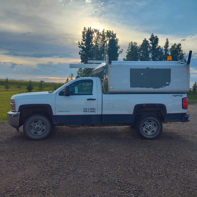 2015 Chevrolet 2500 in Cars & Trucks in Calgary - Image 3
