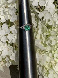 LADIE’S BRAND NEW COLOMBIAN EMERALD HALO RING 18KT WHITE GOLD