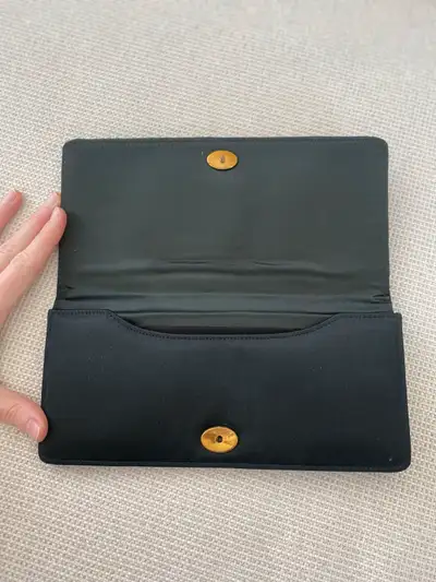 Wallet / Document Holder | Porte-monnaie / Porte-documents, View more