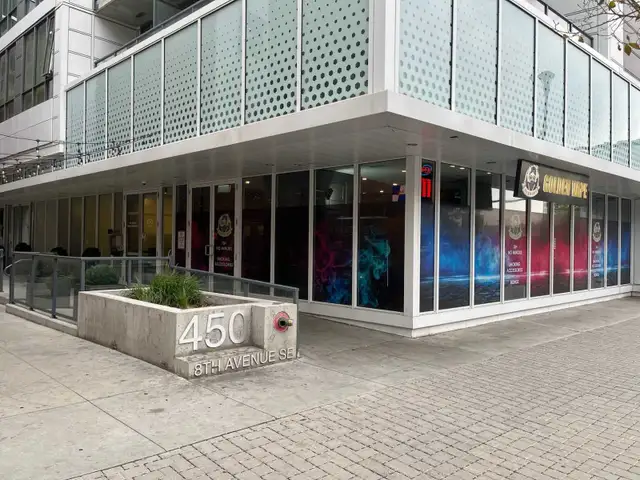 Beautiful Downtown Condo Available Immediately!