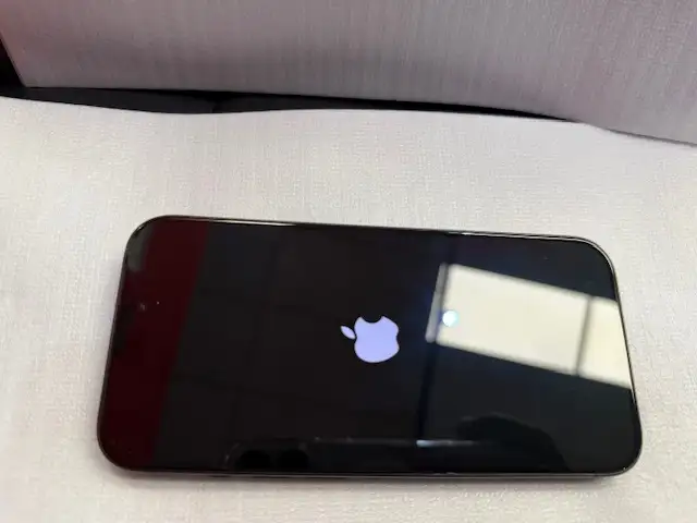 iPhone 15 Pro - 256 GB like new on Sale in Cell Phones in Oshawa / Durham Region - Image 7