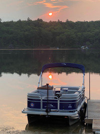 2021 Bennington Pontoon with 90 HP Mercury 