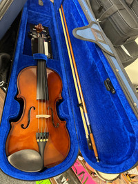 Menzel violin with case and bow 1/2 size