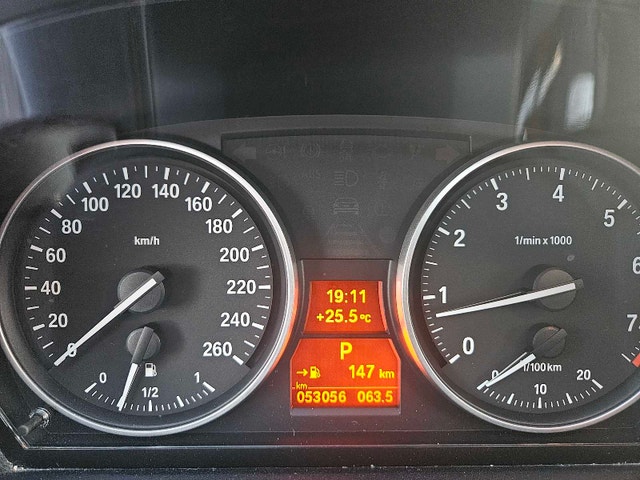 BMW 328i xdrive IMPECCABLE — photo 3