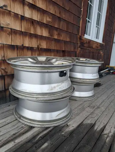 Mags 15" a vendre était sur Mitsubishi Outlander 2014