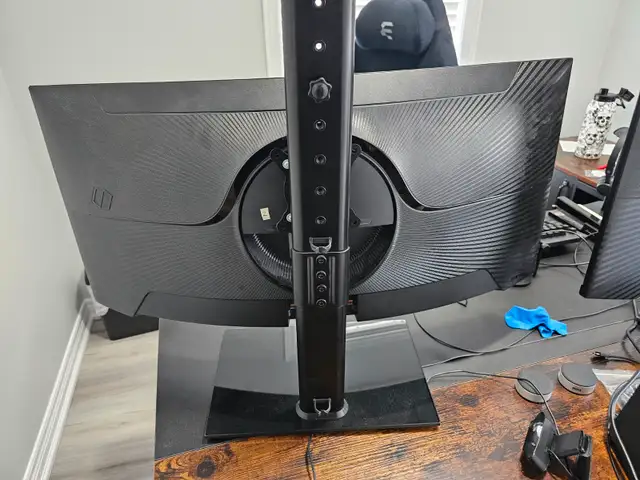 Monitor Samsung 34" Odyssey G5 Gaming - UWQHD 165Hz HDR AMD in Monitors in City of Toronto - Image 3