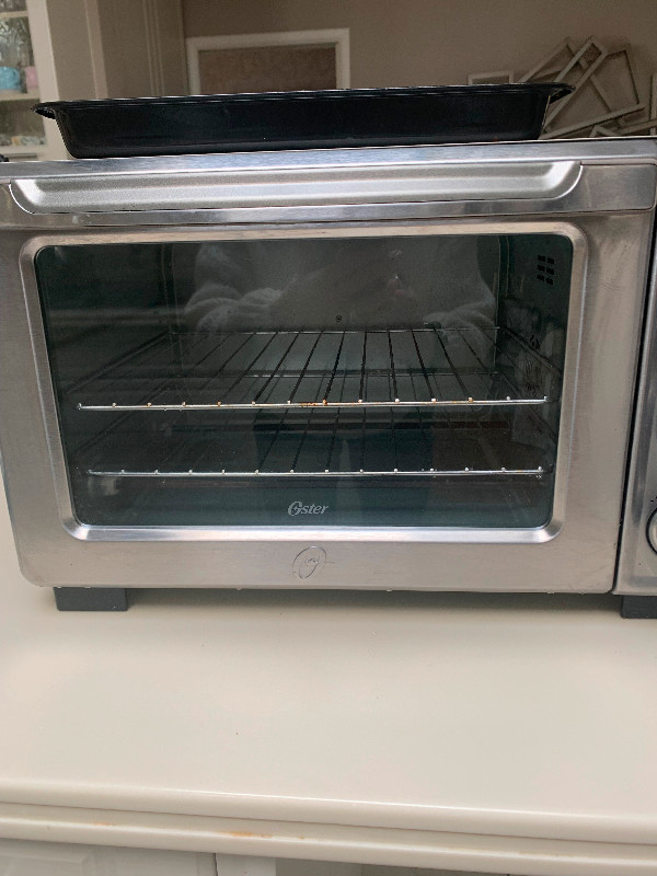 Toaster Oven (Oster) in Toasters & Toaster Ovens in Cambridge - Image 2